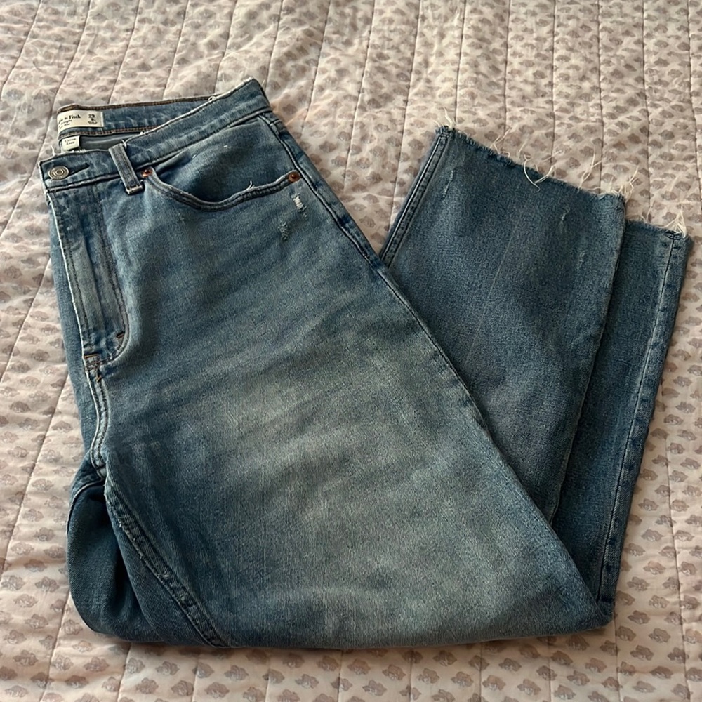 Abercrombie & Fitch Curve Love Ultra High Rise Ankle Straight Jean